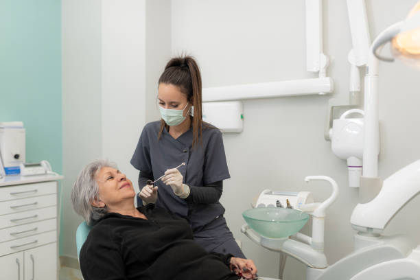 Best Weekend Emergency Dentist in Carpentersvle, IL